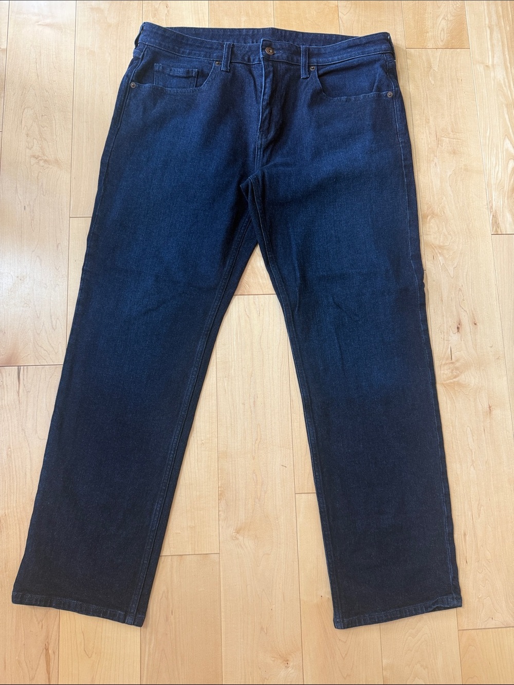 True Classic Men's Dark Blue Classic Straight Jeans 36w x 32 L